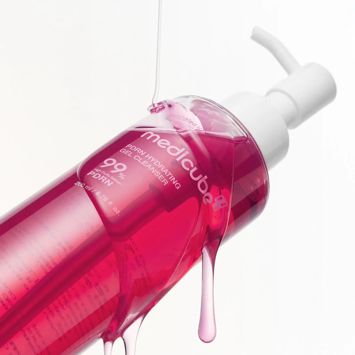 medicube PDRN Hydrating Gel Cleanser 200 mL